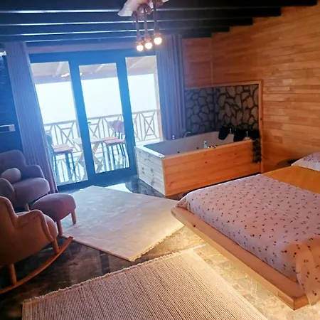 Emosh'un Tatil Koeyue Ardeşen